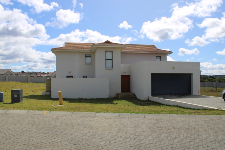 4 Bedroom Property for Sale in Kidds Beach Eastern Cape